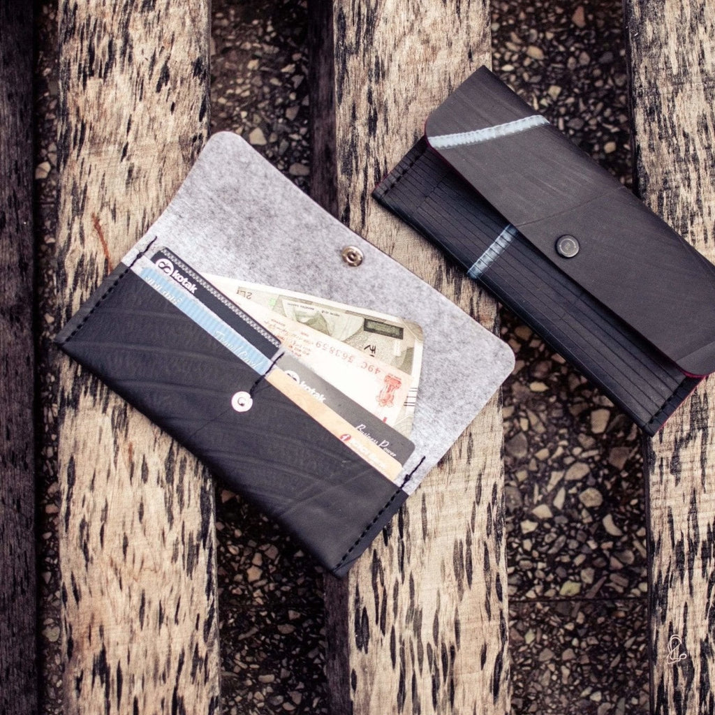 Women's Wallet - Upcycled tyre tube and recycled felt - The Second Life India