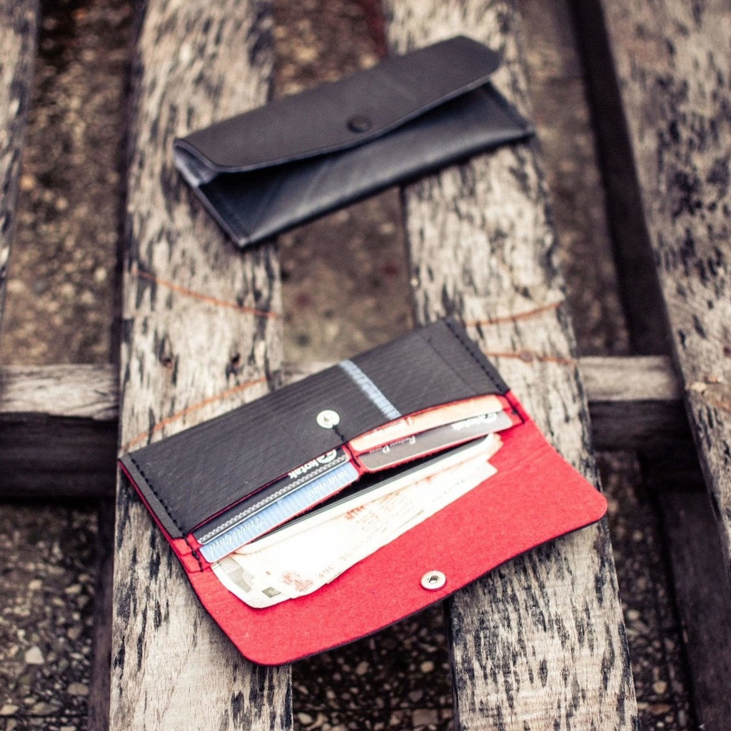 Women's Wallet - Upcycled tyre tube and recycled felt - The Second Life India